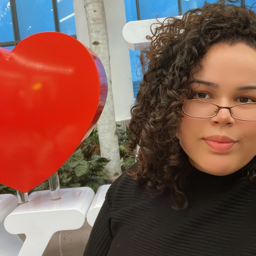 Meet your Posher, Dayanara